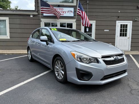 Used 2012 Subaru Impreza 2.0i Premium AWD/4WD image 3