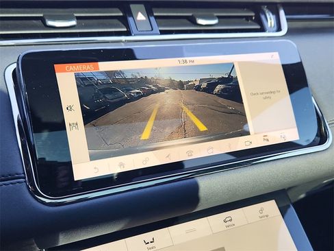 Used 2020 Land Rover Range Rover Evoque R-Dynamic SE image 20