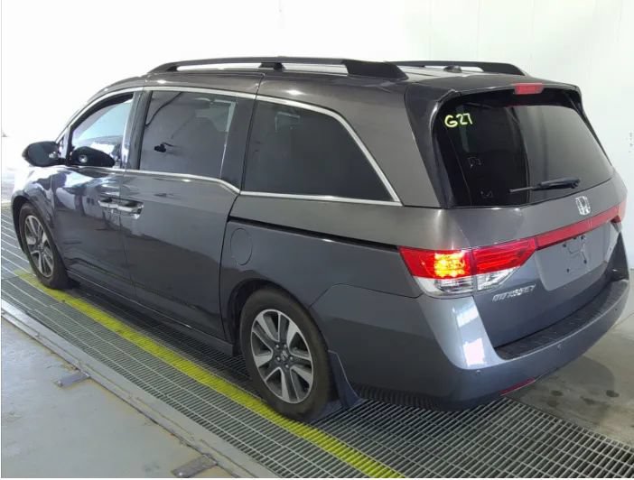Used 2016 Honda Odyssey Touring Elite image 3