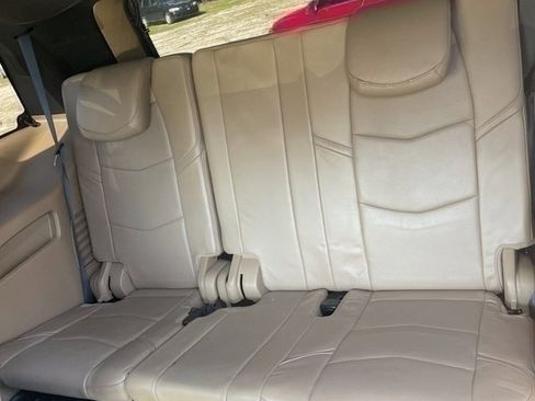Used 2019 Cadillac Escalade Platinum image 24