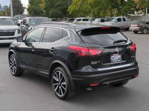 Used 2017 Nissan Rogue Sport SL w/ SL Premium Package image 8