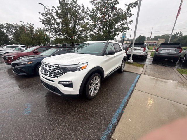 Used 2024 Ford Explorer Platinum w/ Technology Package AWD/4WD image 1