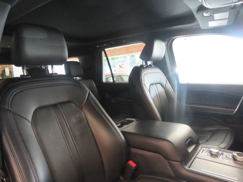 Used 2021 Ford Expedition Max Limited image 27
