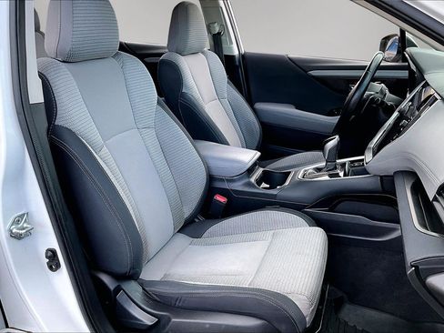 Used 2022 Subaru Outback Premium image 29