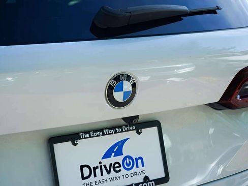 Used 2021 BMW X5 xDrive40i w/ M Sport Package image 19