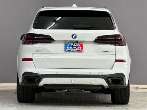 Used 2025 BMW X5 xDrive50e w/ M Sport Package AWD/4WD image 9