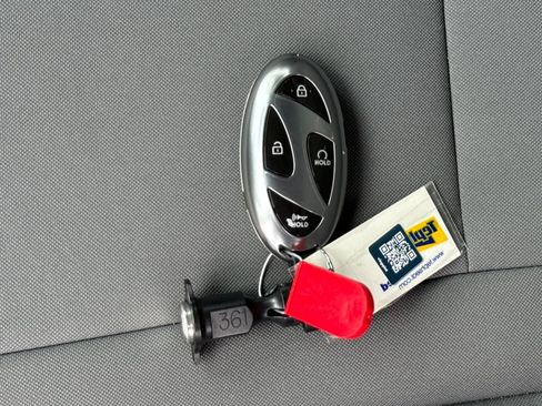 Used 2024 Hyundai Elantra SEL w/ Convenience Package image 29