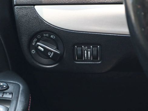 Used 2017 Dodge Grand Caravan GT image 25