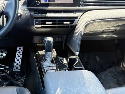 Certified 2025 Toyota Camry SE FWD image 17