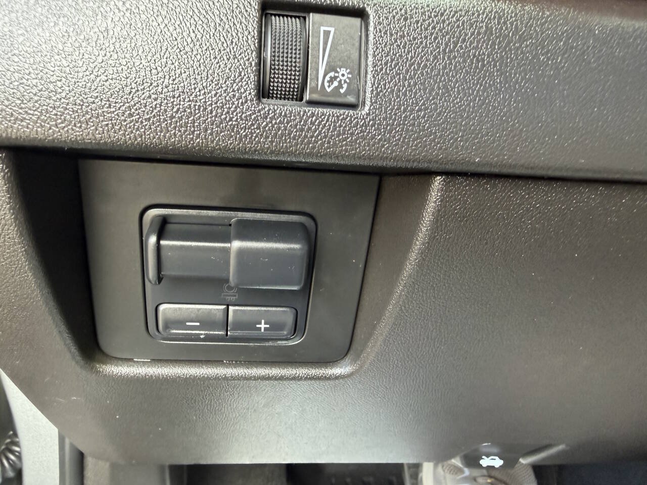 Used 2024 GMC Canyon AT4 w/ AT4 Premium Package AWD/4WD image 19
