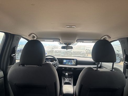 Certified 2025 Nissan Kicks SV image 29