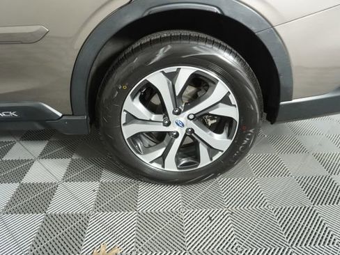 Used 2022 Subaru Outback Limited image 18