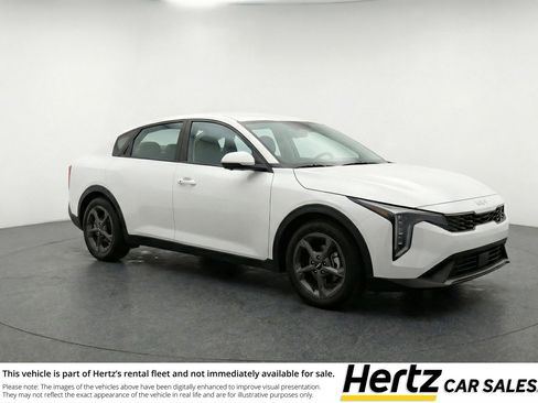 Used 2025 Kia K4 FWD image 1