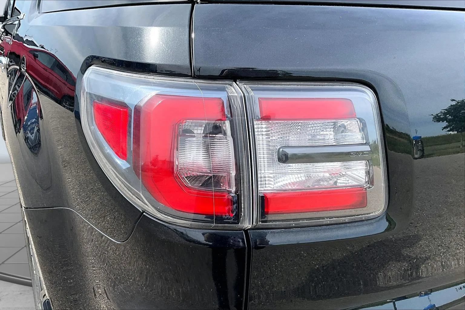 Used 2013 GMC Acadia SLT AWD/4WD image 28