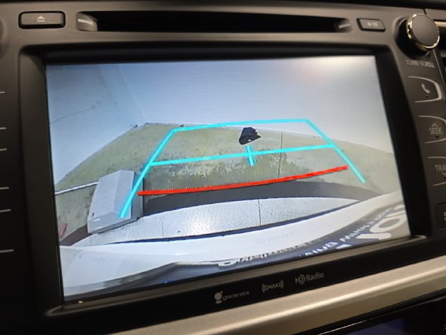 Used 2018 Toyota Highlander XLE AWD/4WD image 23