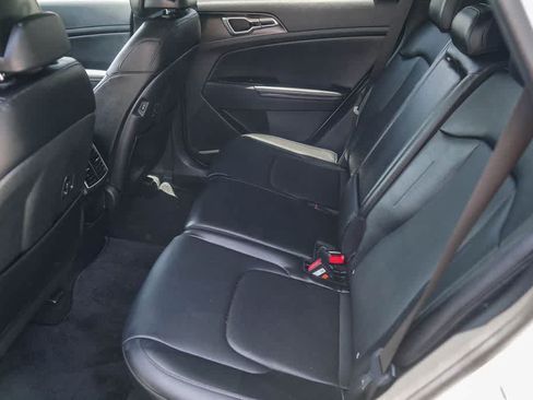 Certified 2025 Kia Sportage EX FWD image 17