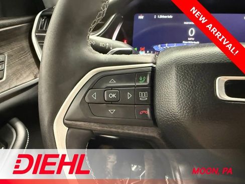 Used 2023 Jeep Grand Cherokee L Limited w/ Black Appearance Package image 29