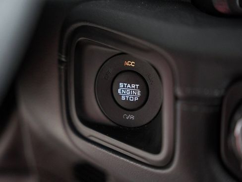 Used 2024 Jeep Wrangler Sahara image 32