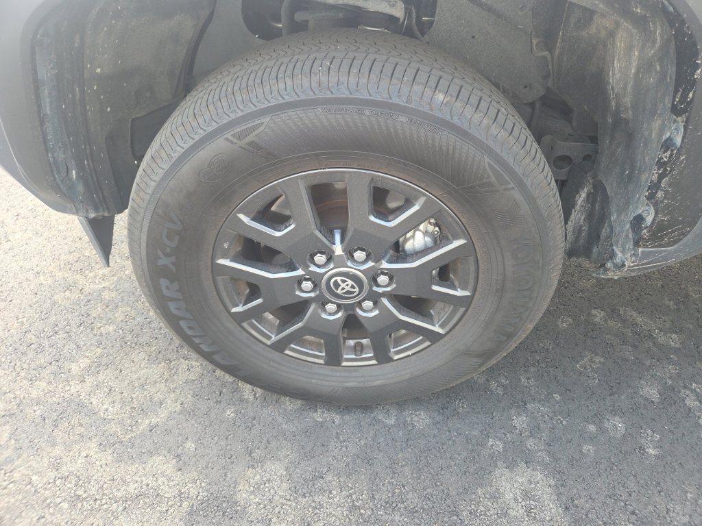 Used 2025 Toyota 4Runner SR5 RWD image 22
