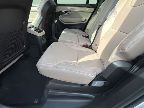 Used 2025 Volvo XC90 T8 Ultra image 21