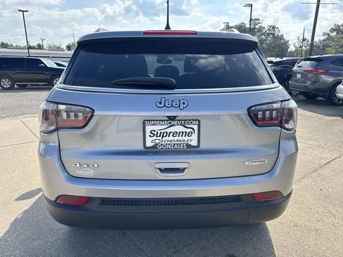 Used 2024 Jeep Compass Latitude image 5