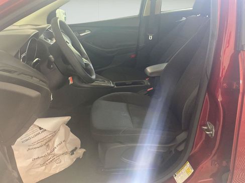 Used 2017 Ford Focus SE FWD image 16