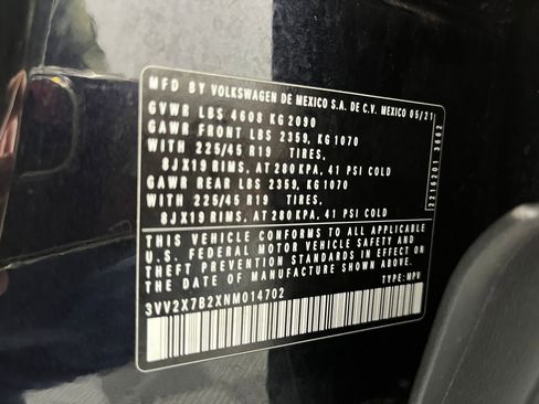 Used 2022 Volkswagen Taos SEL image 18