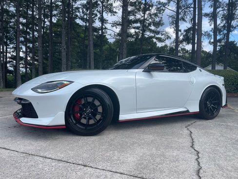 Used 2024 Nissan Z NISMO w/ Floor Mat Package image 3