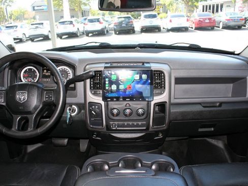 Used 2015 RAM 2500 Tradesman w/ Chrome Appearance Group AWD/4WD image 12