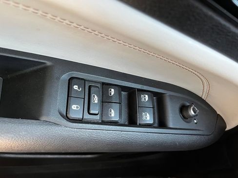 Used 2025 Jeep Compass Limited AWD/4WD image 22