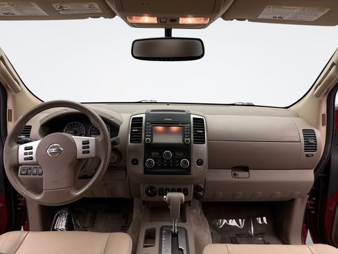 Used 2014 Nissan Frontier SL w/ SL Moonroof Package AWD/4WD image 14