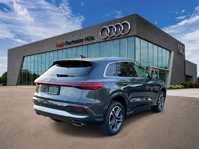 Certified 2025 Audi Q5 Premium AWD/4WD image 5