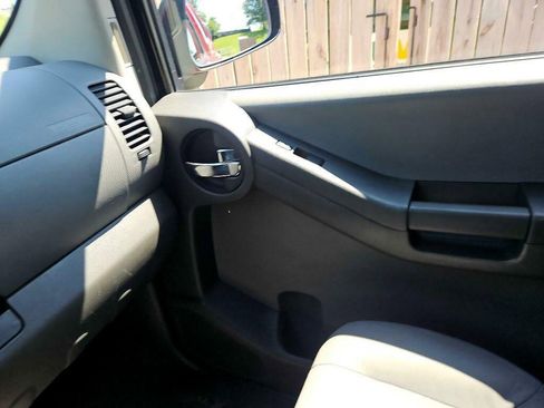 Used 2012 Nissan Xterra S image 22