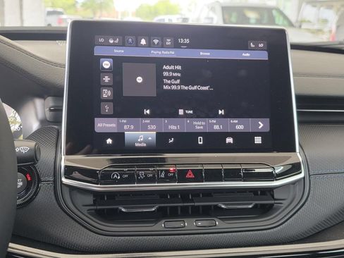 New 2026 Jeep Compass Latitude w/ Sun and Sound Group AWD/4WD image 21