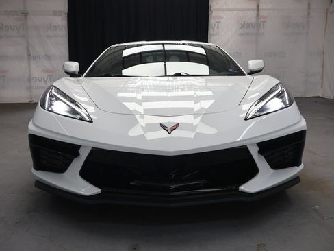 Used 2022 Chevrolet Corvette Stingray Coupe w/ Z51 Performance Package RWD image 2