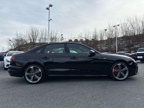 Used 2022 Audi A4 2.0T Premium Plus w/ Premium Plus Package image 9