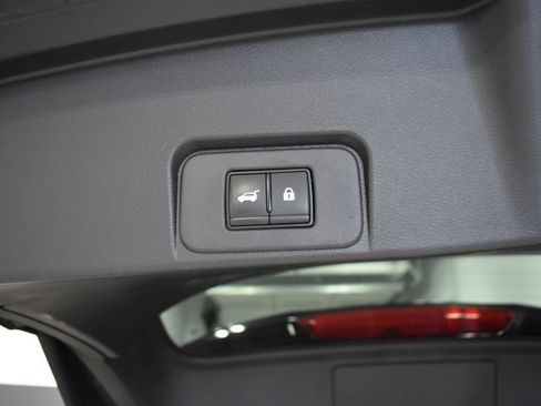 Certified 2023 Nissan Rogue Platinum w/ Platinum Premium Package AWD/4WD image 35