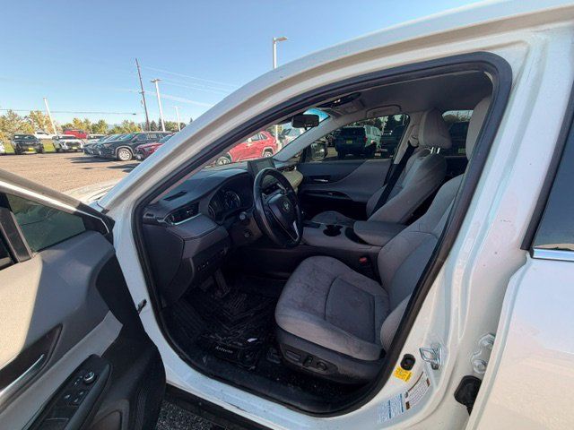 Used 2021 Toyota Venza LE w/ Carpet Mat Package (TMS) AWD/4WD image 4