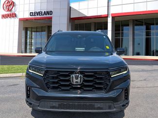 Used 2025 Honda Pilot Black Edition video 3