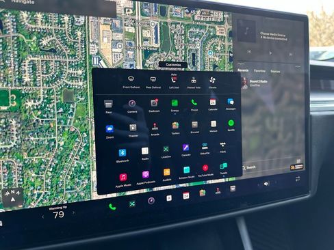 Used 2021 Tesla Model S Plaid image 21