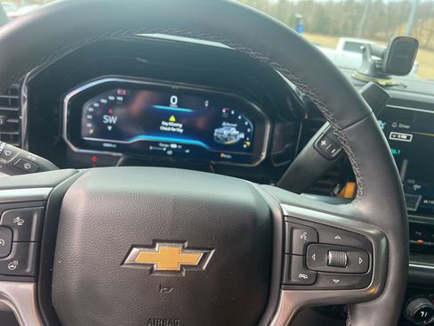 Used 2024 Chevrolet Silverado 2500 LT image 5