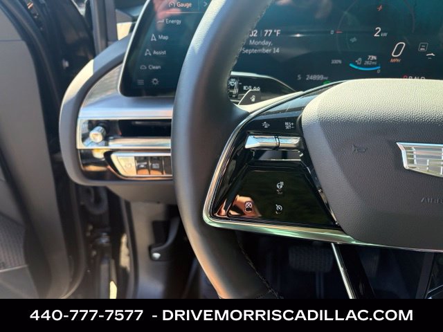 Certified 2025 Cadillac Lyriq Luxury w/ LPO, Floor Liner Package AWD/4WD image 33