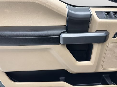 Used 2018 Ford F150 XLT w/ Equipment Group 302A Luxury AWD/4WD image 14