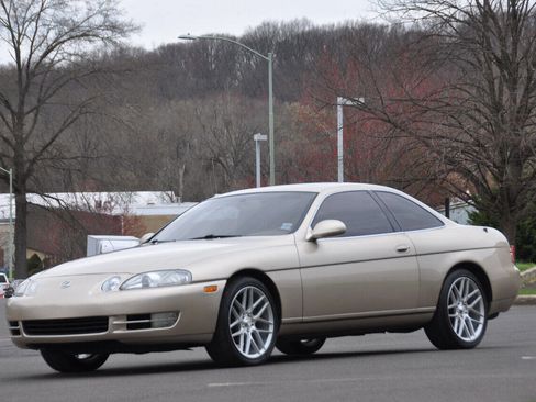 Used 1995 Lexus SC 300 Coupe image 4