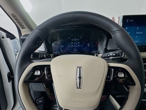 New 2026 Lincoln Corsair Premiere w/ Rear Removable Package Tray FWD image 12