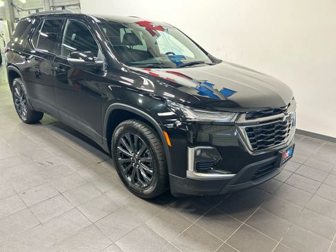 Used 2023 Chevrolet Traverse RS w/ LPO, Floor Liner Package AWD/4WD image 2