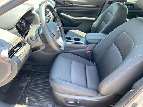 New 2026 Nissan Altima 2.5 SV FWD image 10