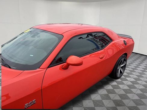 Used 2019 Dodge Challenger R/T RWD image 10