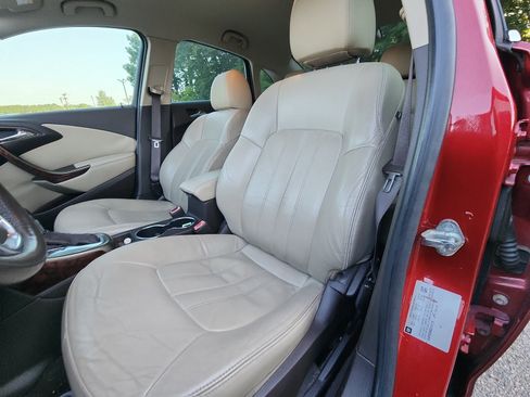 Used 2012 Buick Verano Leather FWD image 18