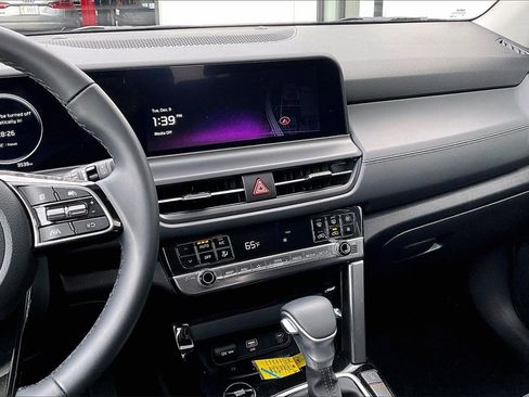 Used 2025 Kia Seltos EX w/ EX Sunroof Package image 6